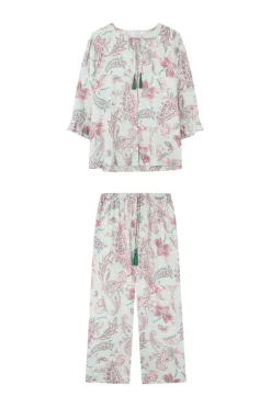 Pijama Paisley Manga Curta Folho Calcas Capri