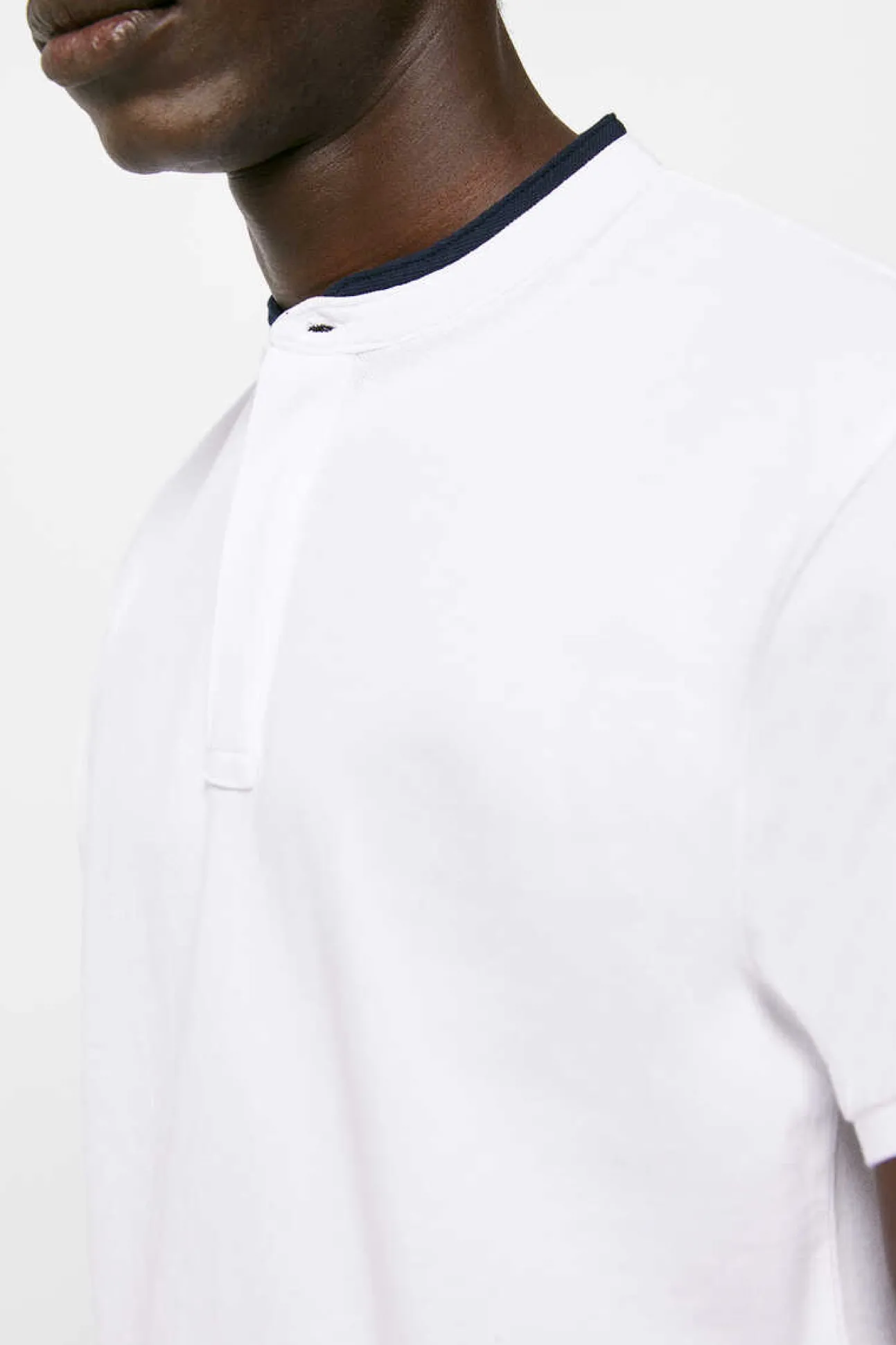 Polo Mao Slim Carcela Oculta