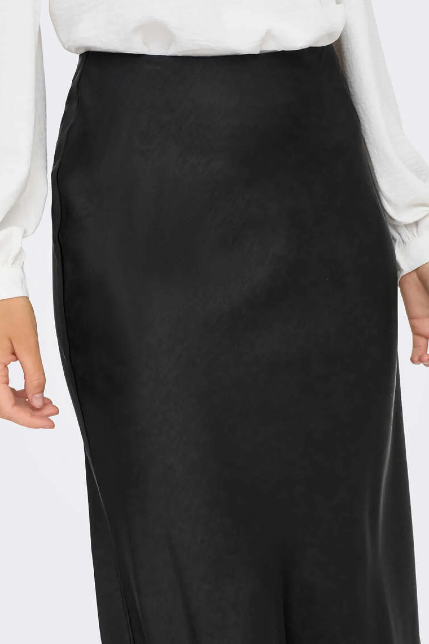 Saia Comprida Acetinada