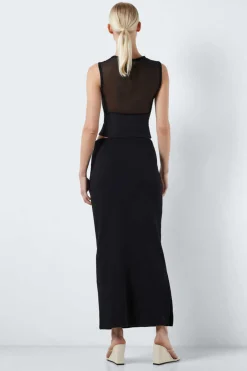 Saia Comprida Ao Corpo