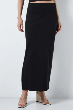 Saia Comprida Ao Corpo