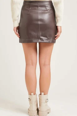 Saia Curta Abotoada De Polipele