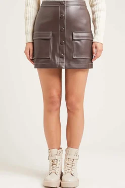 Saia Curta Abotoada De Polipele