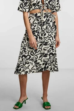 Saia Midi Com Estampado Floral.