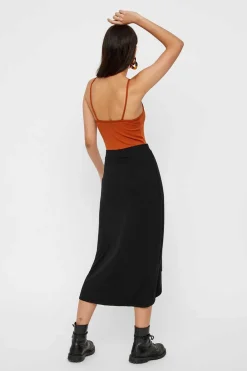 Saia Midi Com Fecho Em Forma De Laco.