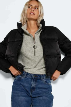 Sobretudo Curto Acolchoado