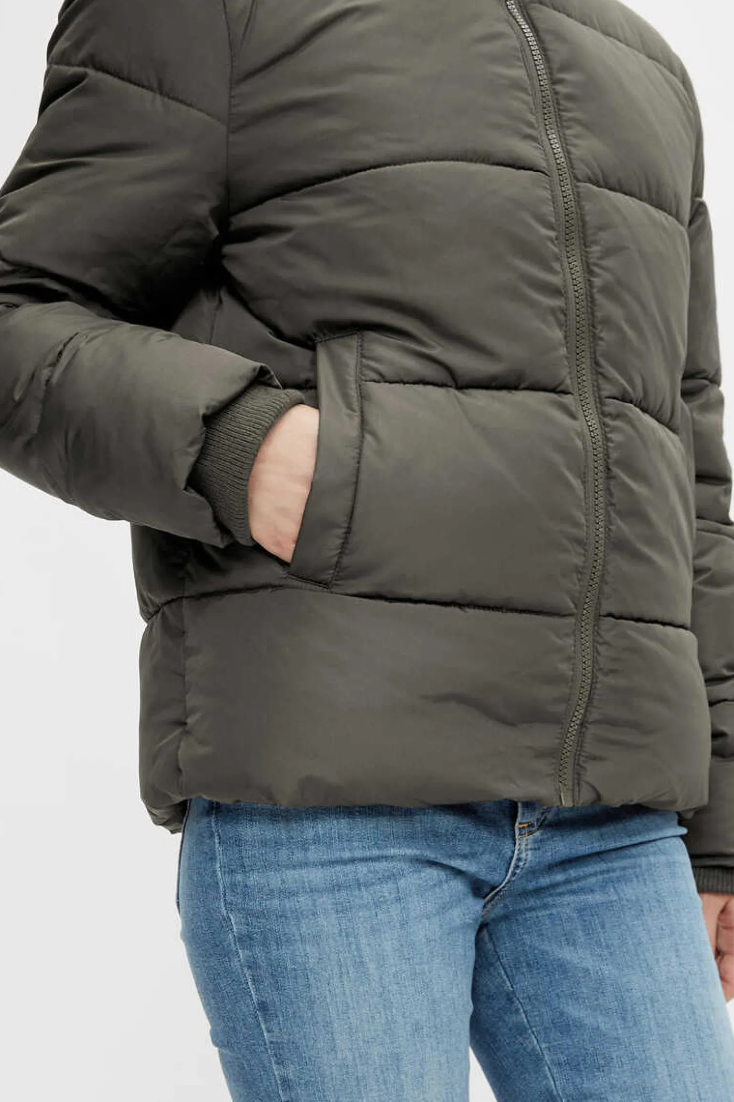 Sobretudo Curto Acolchoado