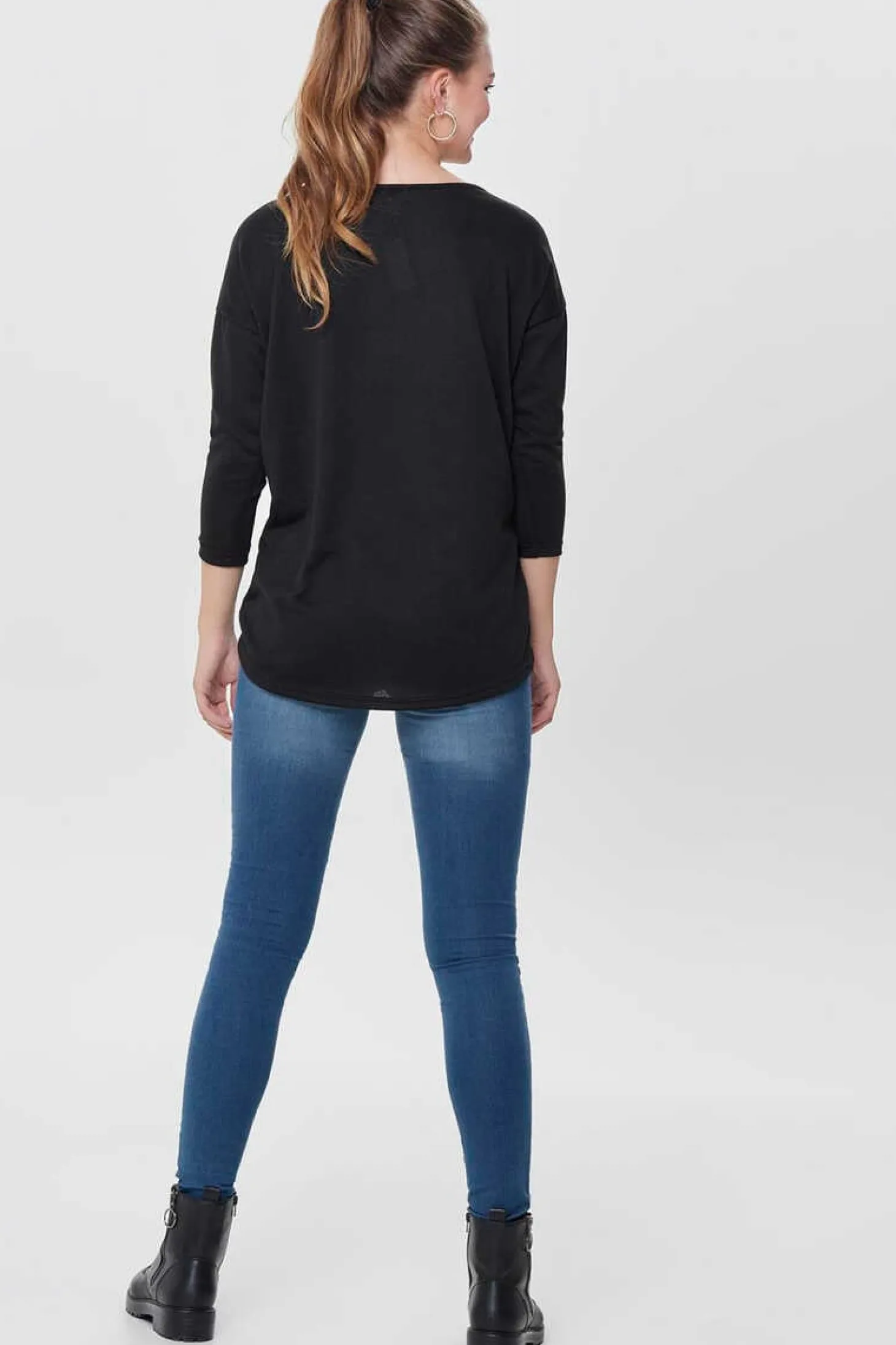 Sweater Manga Comprida E Gola Redonda