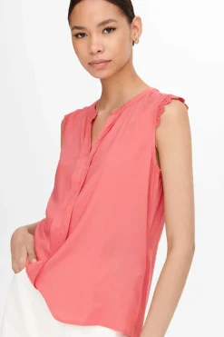 Top Sem Mangas Com Decote Em Bico.