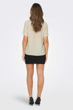 Topo Do Pescoco Em V