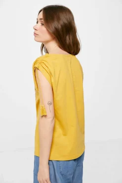 T-Shirt Franzidos Ombros Cordao