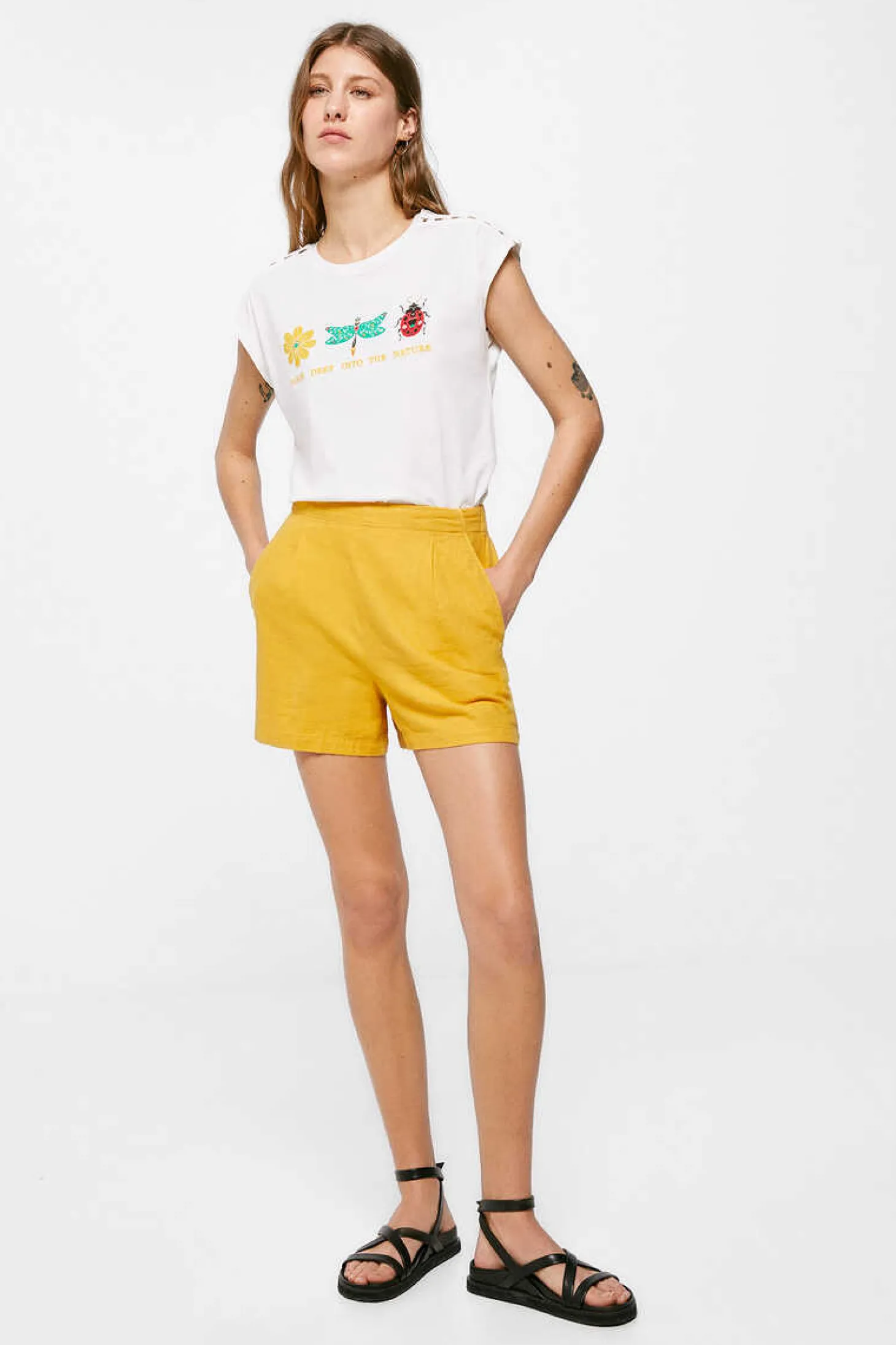 T-Shirt Grafica Crochet Ombro