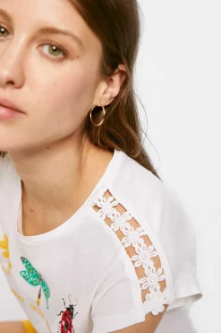 T-Shirt Grafica Crochet Ombro