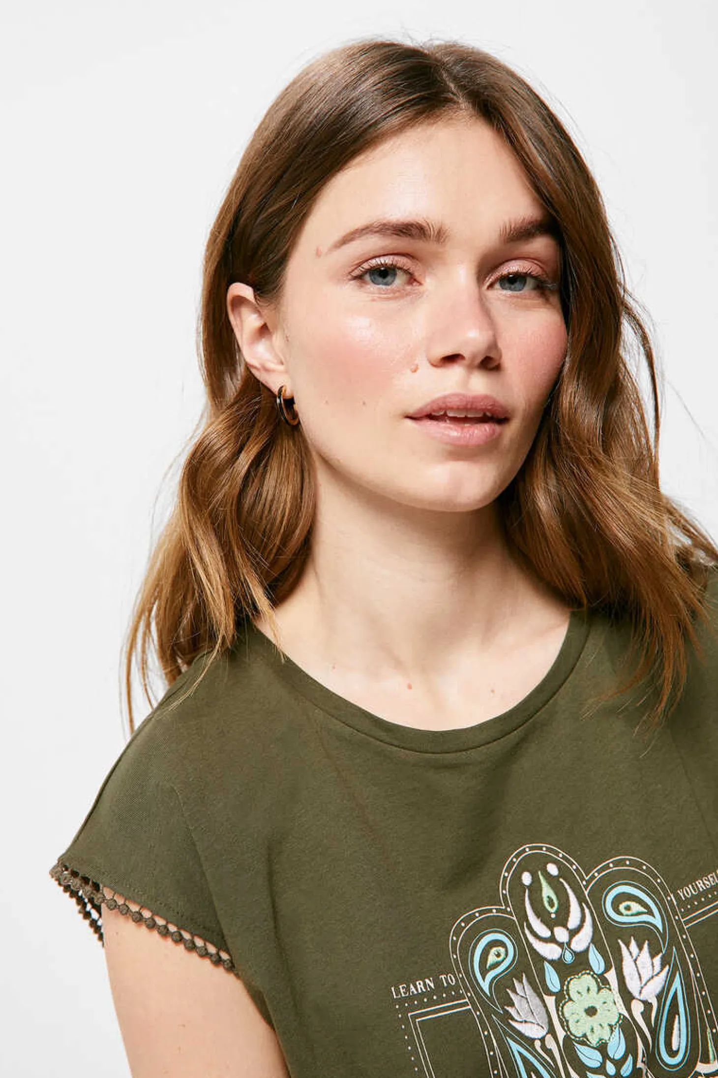 T-Shirt Grafica Etnica