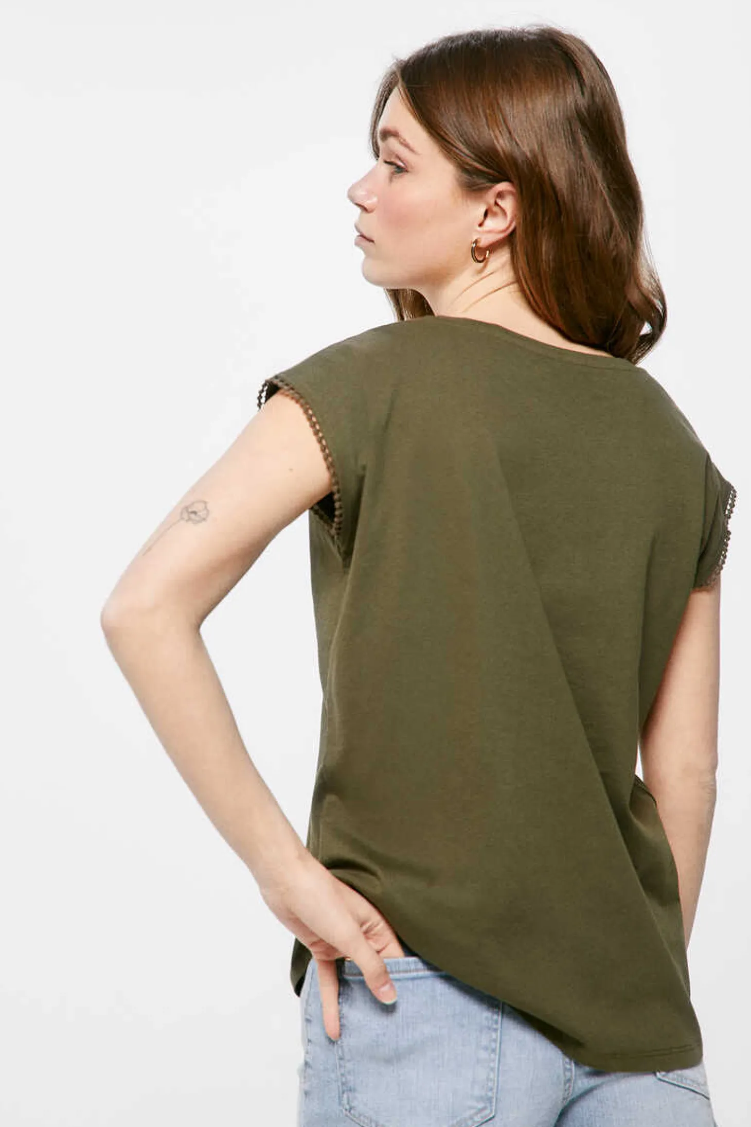 T-Shirt Grafica Etnica