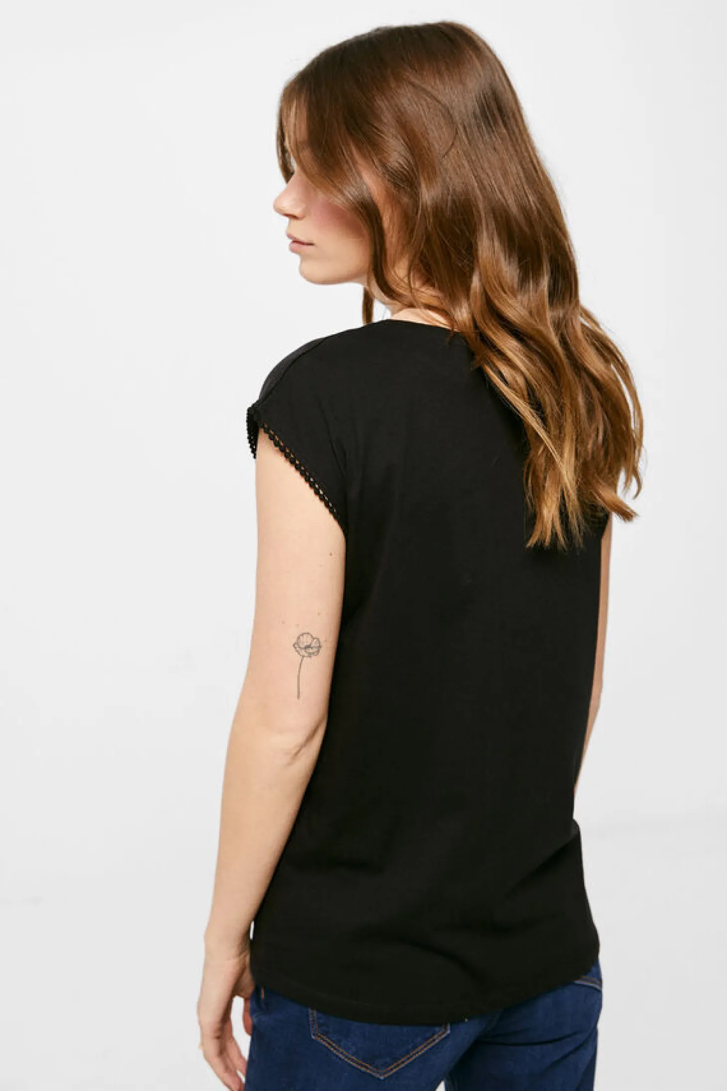 T-Shirt Grafica Etnica