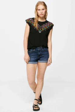 T-Shirt Grafica Etnica Relevo