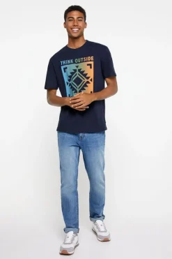 T-Shirt Outside The Box