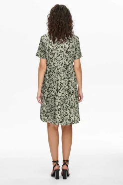 Vestido Curto Camiseiro