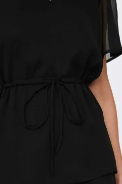 Vestido Curto Com Folhos