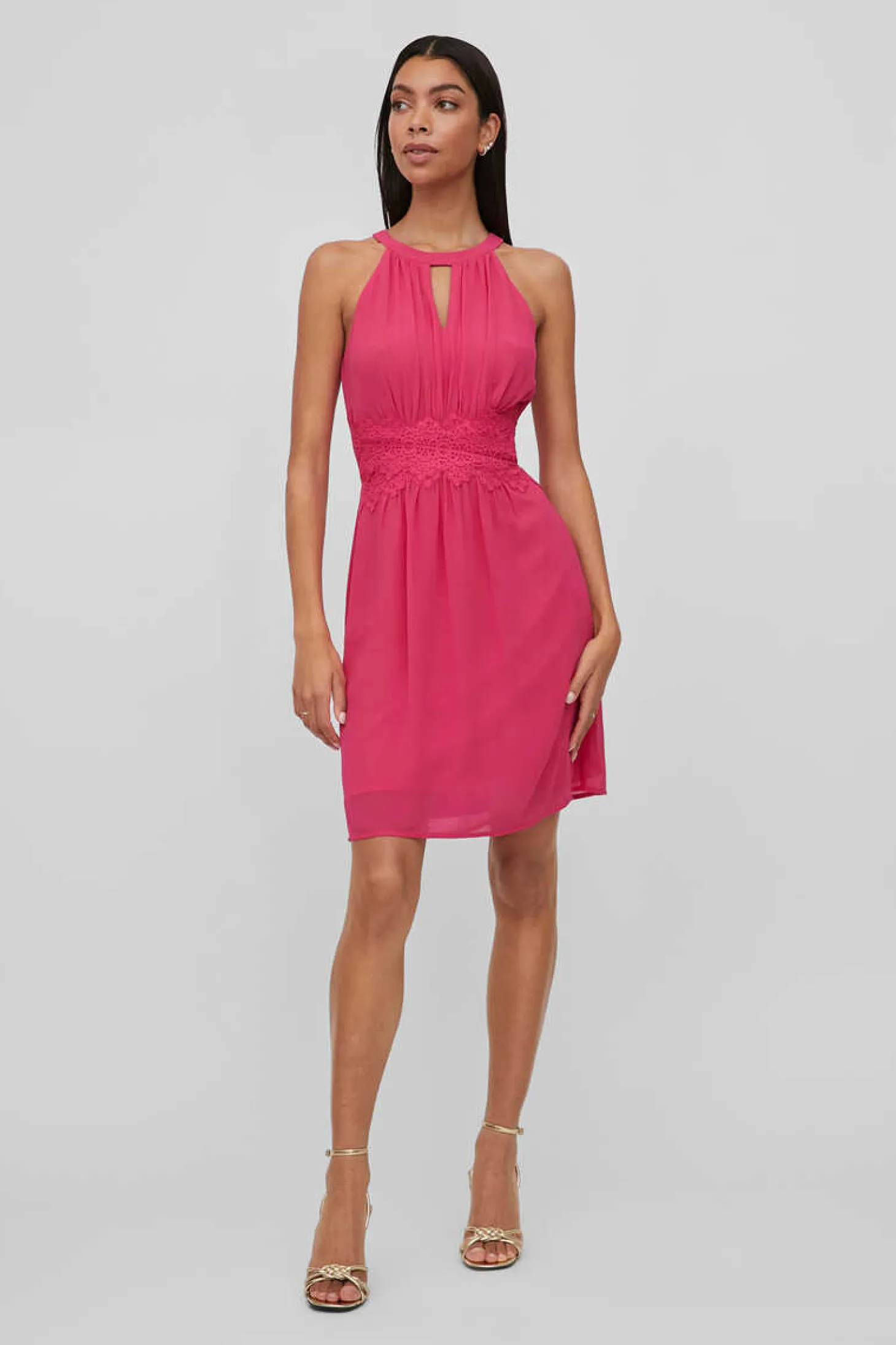 Vestido Curto Com Gola Halter