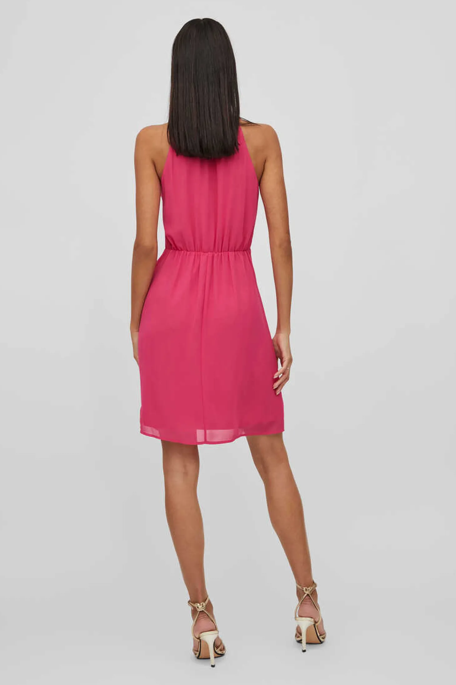 Vestido Curto Com Gola Halter