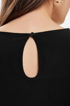 Vestido Curto De Manga 2/4 E Decote Redondo