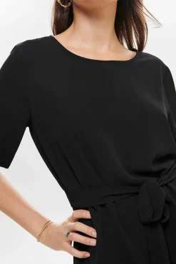 Vestido Curto De Manga 2/4 E Decote Redondo