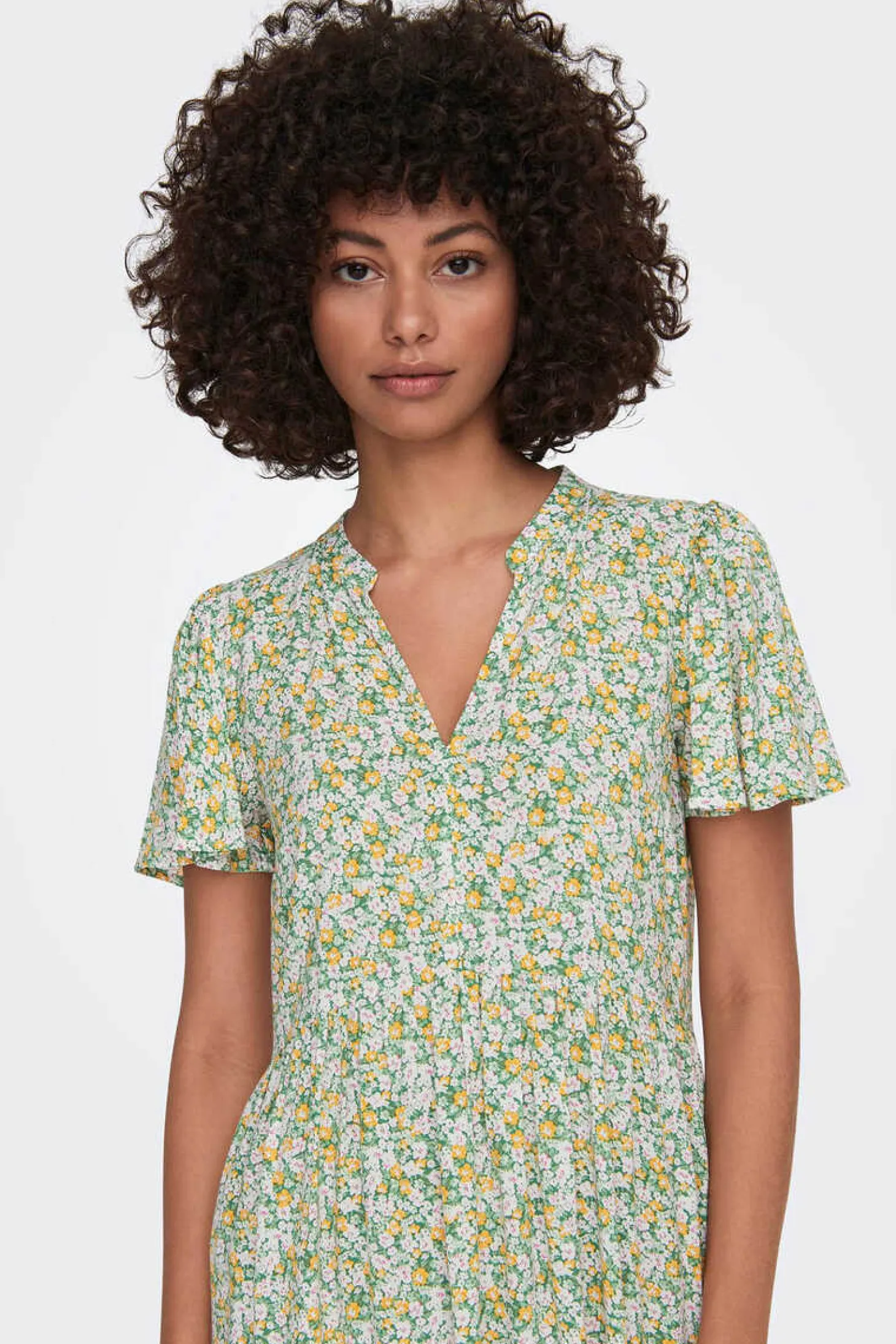 Vestido Curto Manga Curta