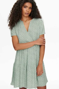 Vestido Curto Manga Curta