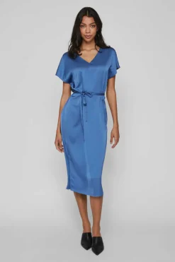 Vestido Midi Acetinado De Manga Curta