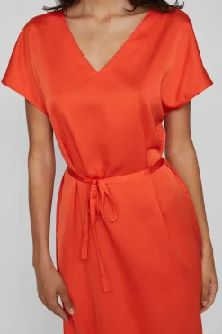 Vestido Midi Acetinado De Manga Curta